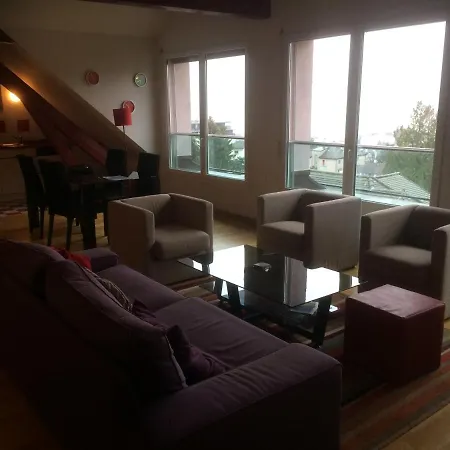 Appartements Bergieres דירה *
